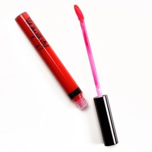 MAC Vamplify Lipgloss